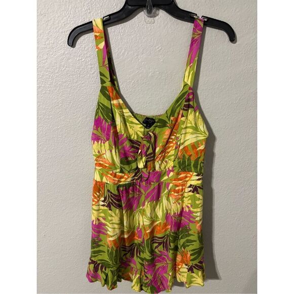 ❤️Jessica Simpson Laiya Floral Romper Med - Picture 1 of 4